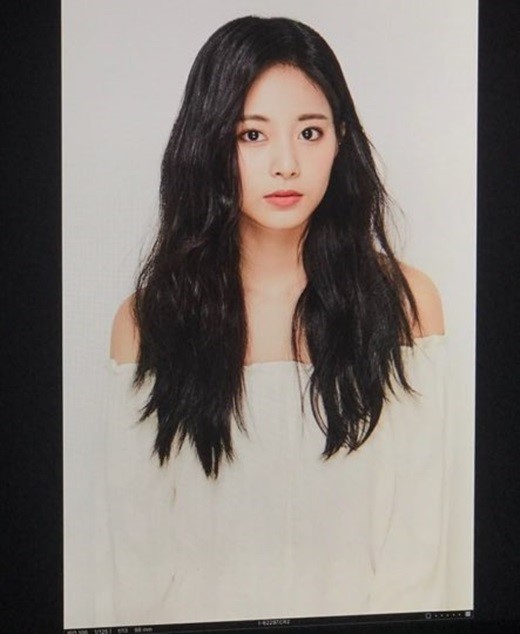 组图:twice周子瑜晒浓妆自拍照 庆祝进jyp六周年