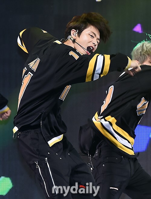 组图:韩国男团the boyz发新专辑 活力少年展舞姿_高清图集_新浪网