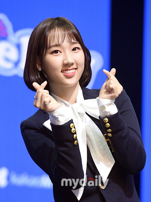 SHIN JI YOON