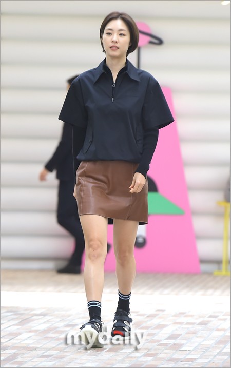 组图：韩女星李沇熹剪短发亮相 逆龄状态清纯惹人羡