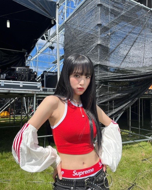 組圖：韓女星崔叡娜晒近照 穿紅色背心襯活力十足