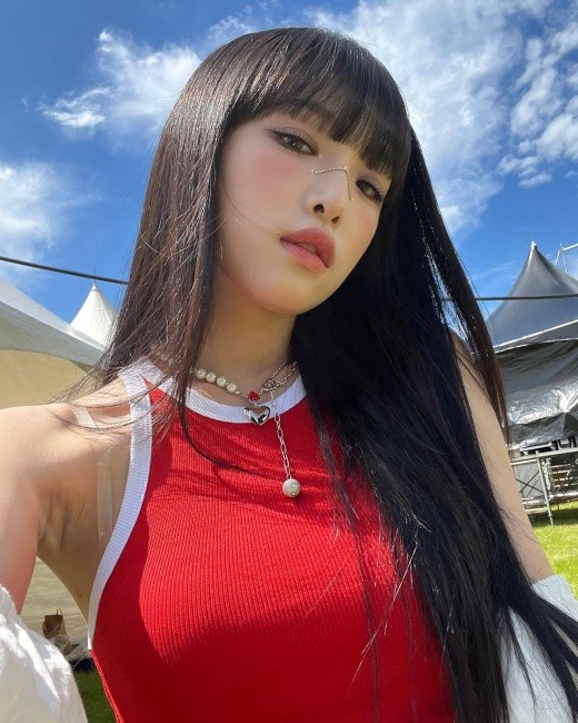 組圖：韓女星崔叡娜晒近照 穿紅色背心襯活力十足