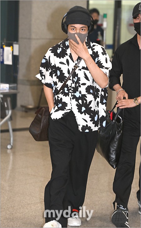 組圖：金泰亨與Jennie緋聞事件後首露面 結束美國行程返韓