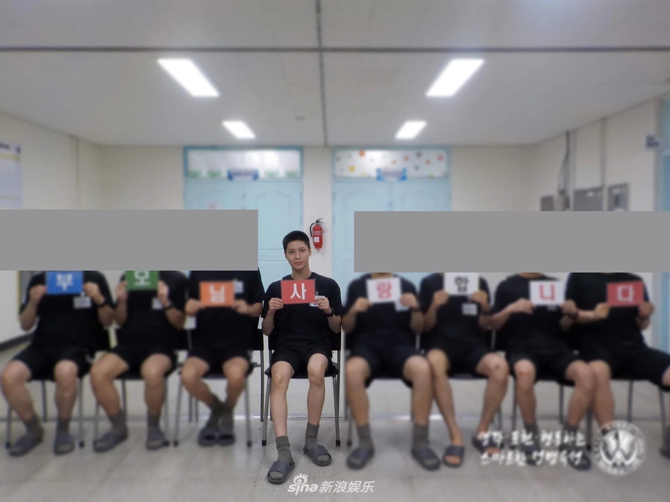 組圖：SHINee李泰民訓練所照片公佈 寸頭少年氣十足