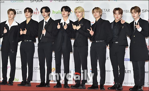 Stray Kids