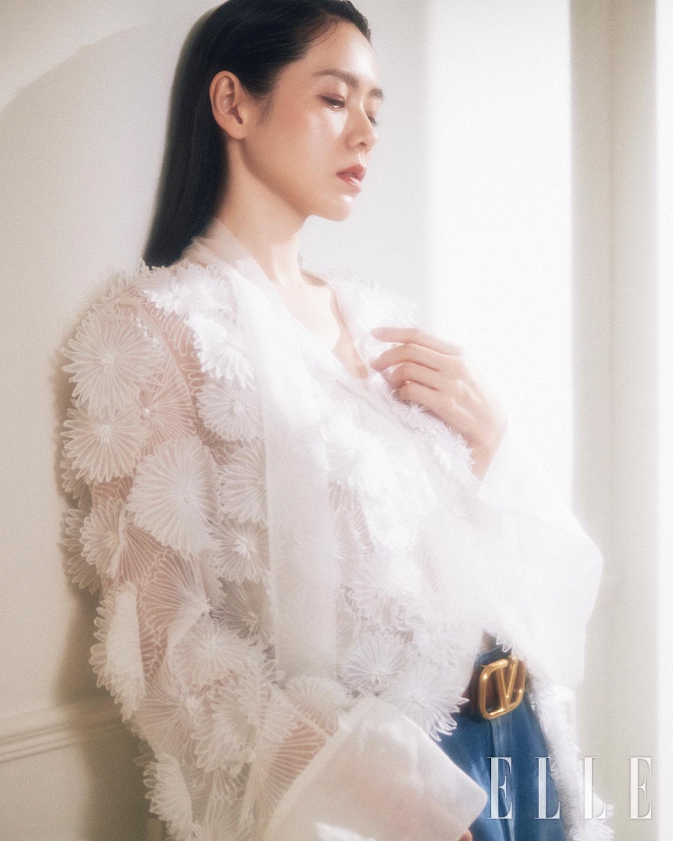 組圖：孫藝珍婚前大片穿紅裙難掩幸福 新劇收視佳再添喜