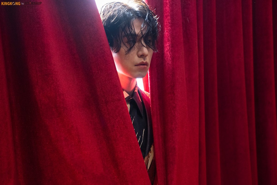 组图：李栋旭《GQ》大片海量花絮公开 帅气到尖叫