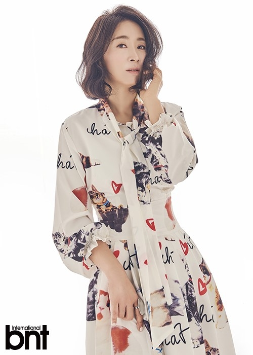 组图:韩女星尹宥善写真公开 演绎春日优雅氛围_高清图集_新浪网