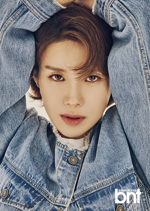 组图:韩星张度妍拍写真 百变风格演绎不同魅力