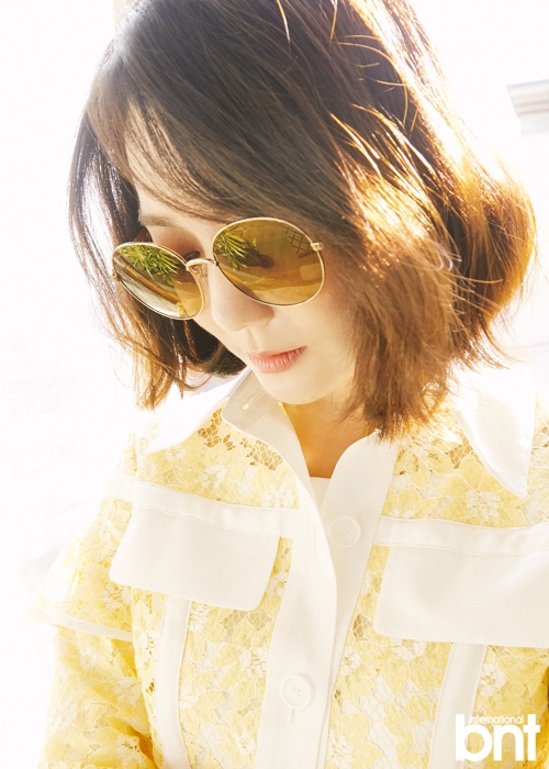 组图:韩星李素妍拍时尚写真 碎花蕾丝元素凸显女人味