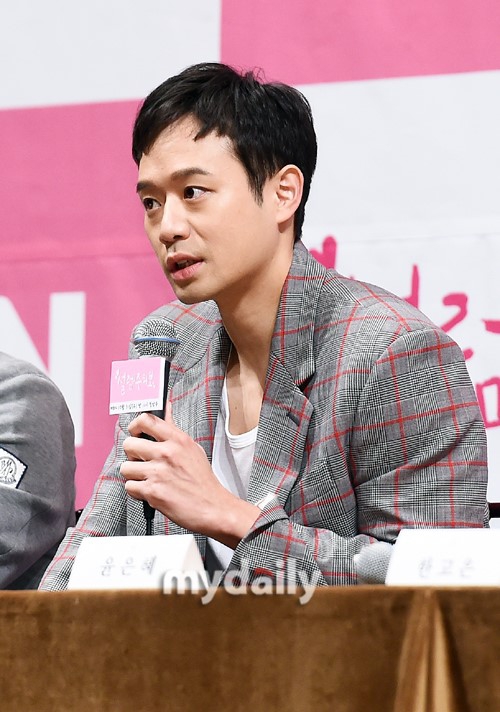 新浪娱乐讯 10月31日下午,尹恩惠,千正明等韩国艺人