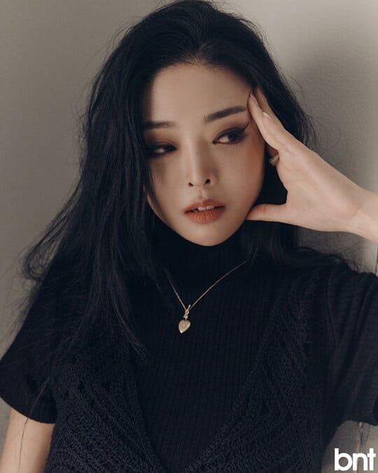 組圖：韓國女歌手Henny最新寫真曝光 展現獨特個性