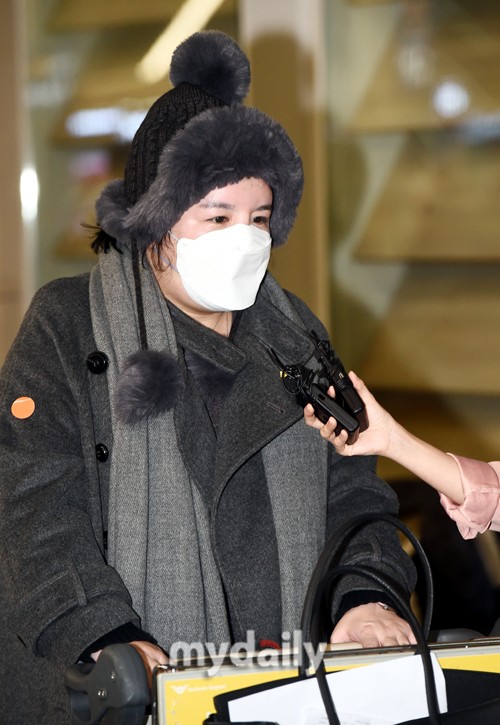 組圖：涉毒女星Amy被驅逐回韓國 攜名牌包發福胖到認不出