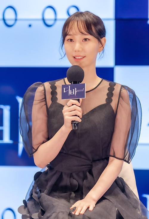 李宥英