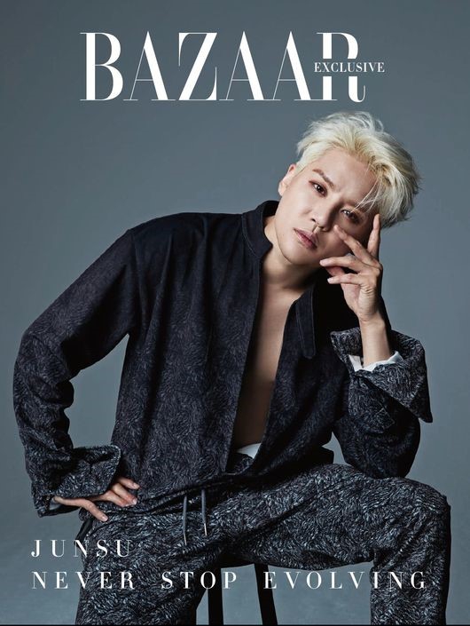 组图jyj金俊秀登日本杂志封面银发展个性时尚