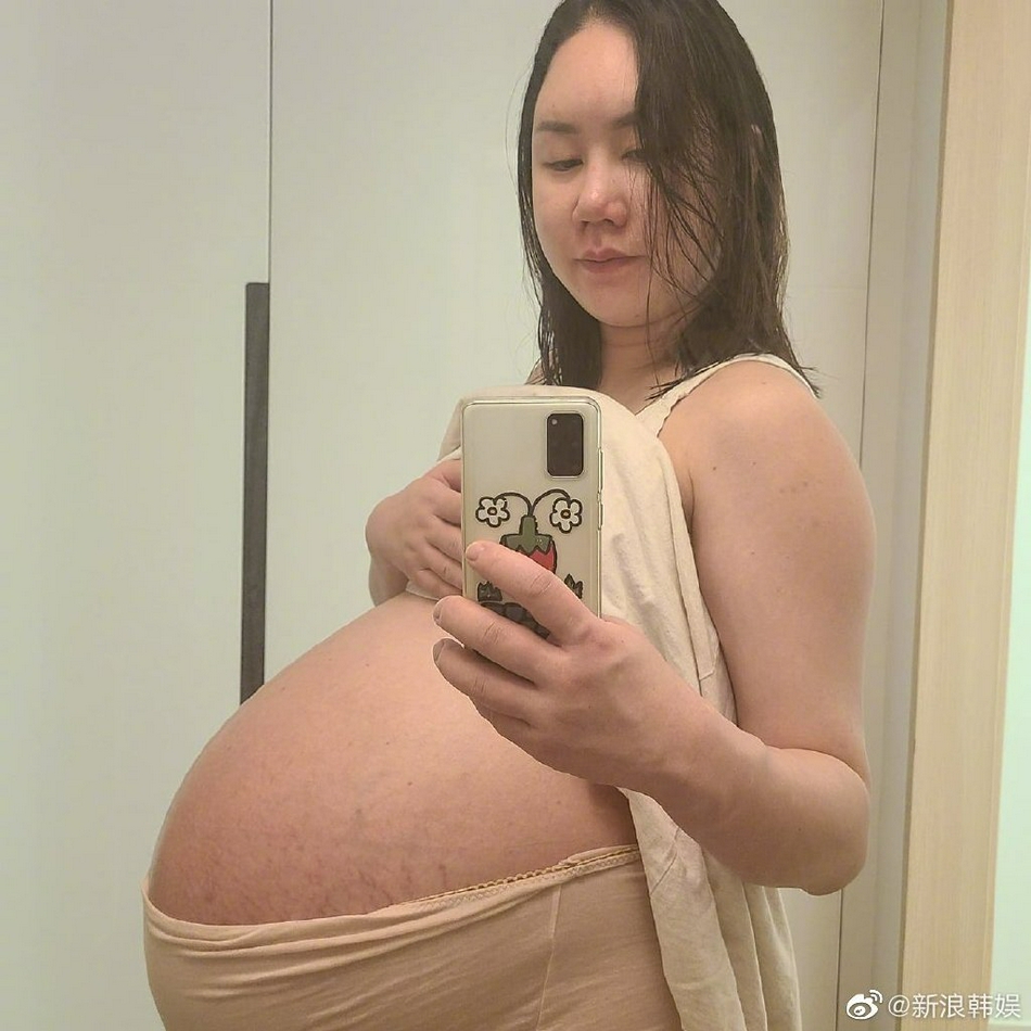 組圖：韓女星懷三胞胎喊「肚子要爆炸」 臨產體重超200斤