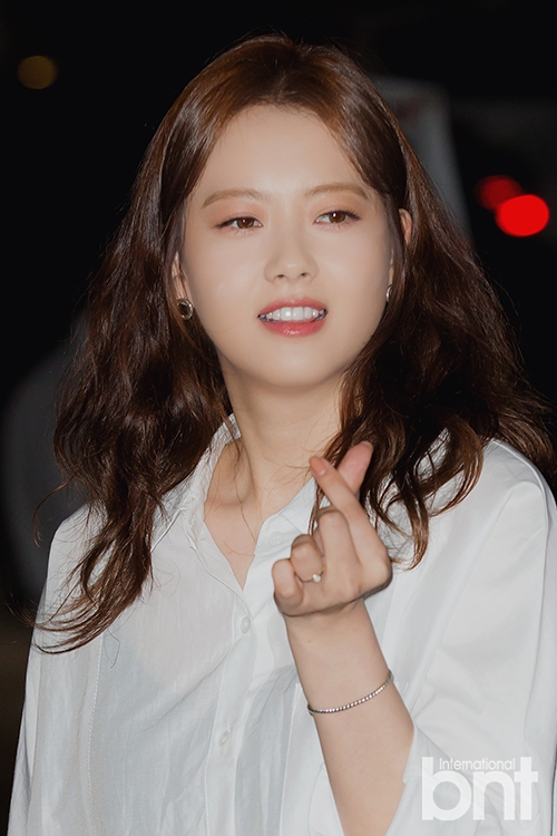 10 新浪娱乐讯 30日晚,韩国jtbc电视剧《汉谟拉比小姐》举行杀青宴