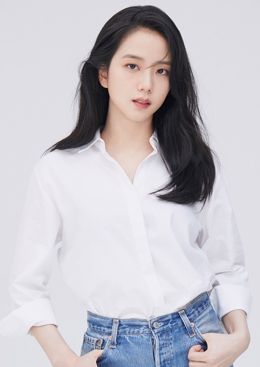 组图：BLACKPINK金智秀演员简历照公开 白衣纯美气质清秀