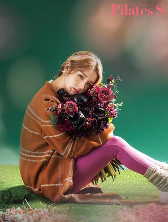 组图：本月少女HeeJin拍时尚杂志写真 风格梦幻甜美