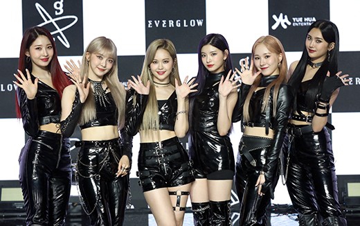 組圖：韓女團EVERGLOW發新專輯 皮衣造型酷帥熱辣