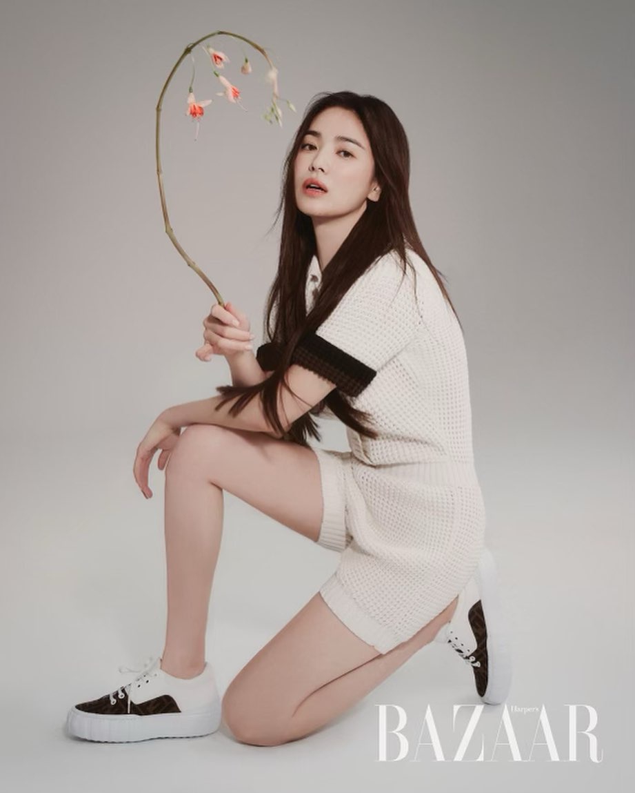 組圖：宋慧喬拍花樣寫真登時尚雜誌 40歲凍齡顏值美如初