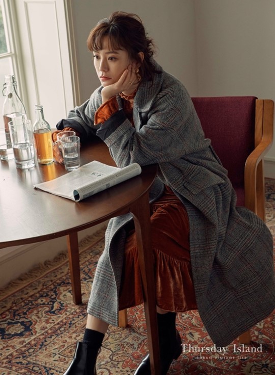 组图:郑有美最新写真公开 俏皮短发演绎可爱风