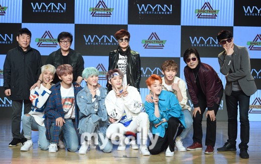 组图:韩男团spectrum发第三张专辑 唱跳活力十足