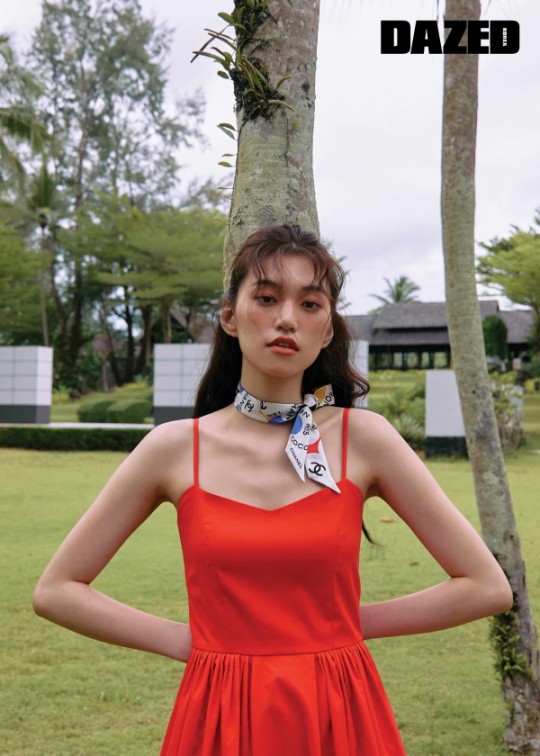 組圖：韓女星金度妍拍攝夏日大片 腮紅妝顯氣質養眼