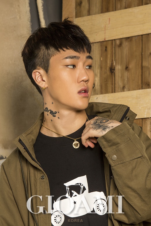 组图:《高校rapper》尹炳浩写真公开 眼神冷酷展嘻哈风范