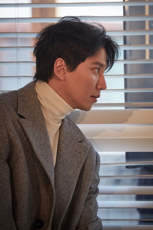 组图:韩男星金南佶拍时尚杂志写真 展成熟型男魅力