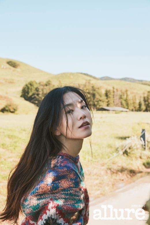 06 10:04:12 1 / 3 新浪娱乐讯 11月6日,韩国女艺人李雪的一组最新