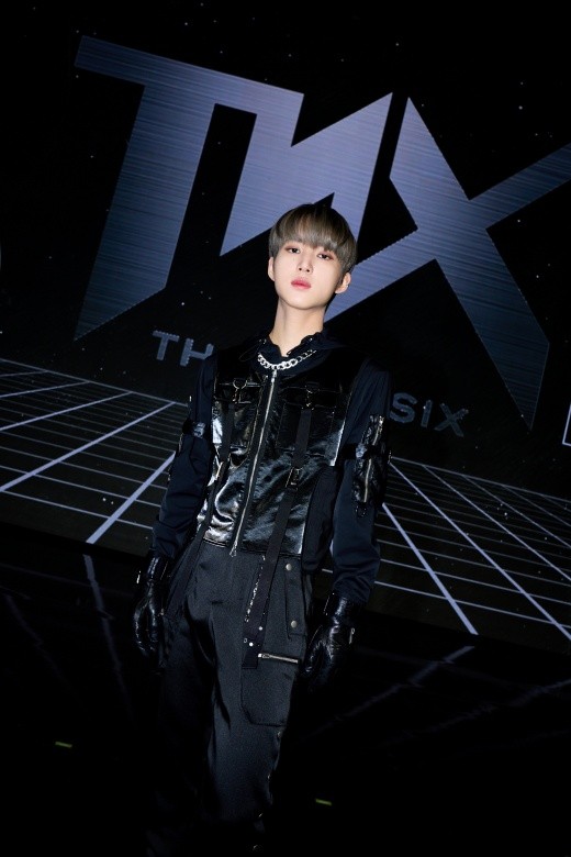 组图：韩国新人男团TNX出道 释出首张迷你专辑《WAY UP》