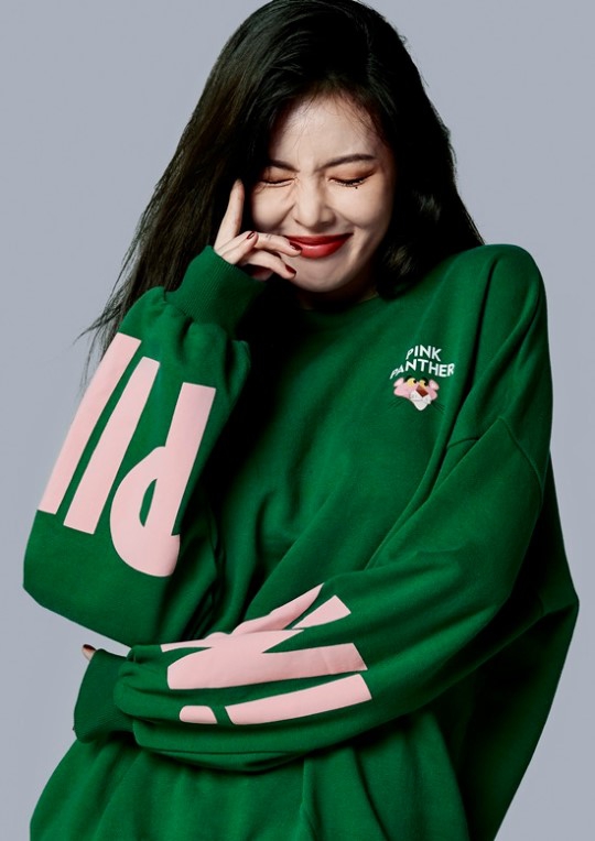 组图:泫雅拍秋季运动写真 红唇性感娇俏美艳