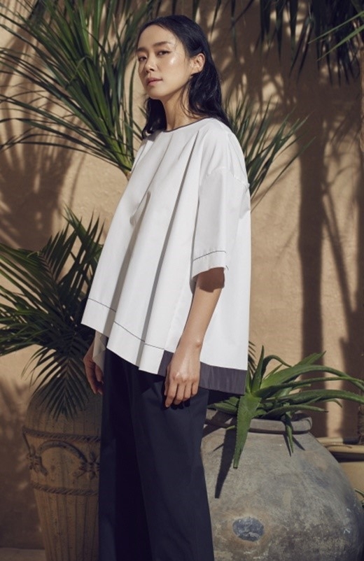 组图:全度妍拍时尚大片 乐享夏日悠闲假期