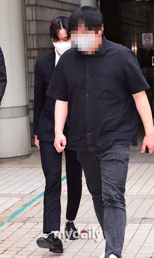 組圖：韓星鄭鎰勳出席吸毒案庭審 被檢方求刑四年