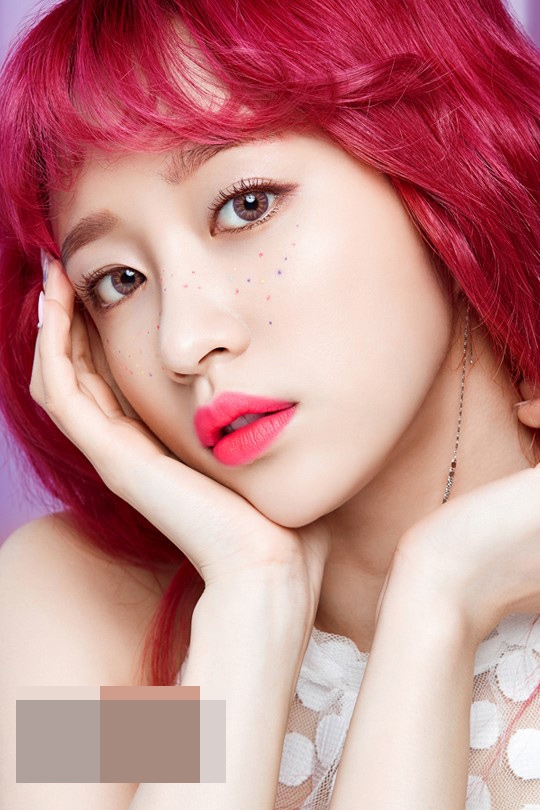 组图exid成员hani红发拍写真雀斑妆俏皮可爱