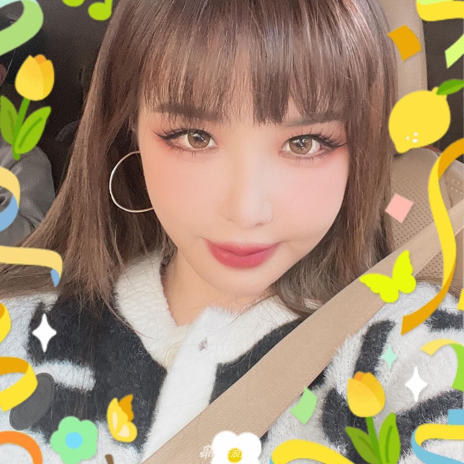 組圖：2NE1前成員樸春晒自拍 嘴脣腫脹嚴重被指像香腸