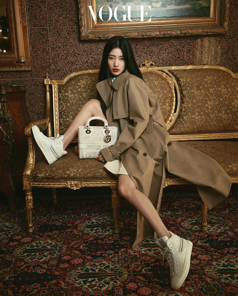 組圖：秀智登《Vogue》雜誌拍大片 戴頭巾造型亮眼時尚