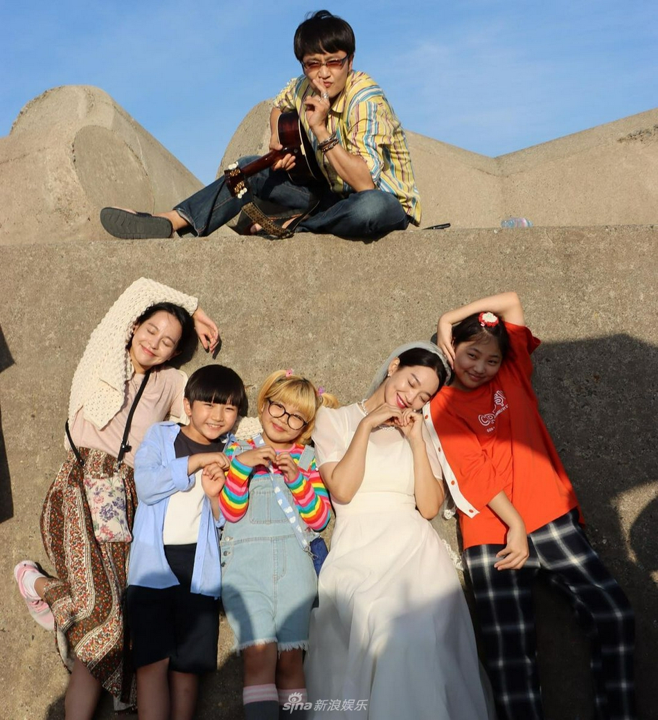 組圖：申敏兒穿婚紗柔美迷人 曬照慶《海岸村恰恰恰》結局