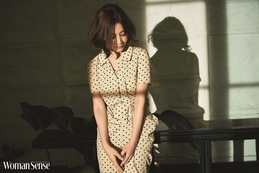 猜你喜欢 2 / 5 新浪娱乐讯 韩国女艺人申多恩成为某女性杂志的封面