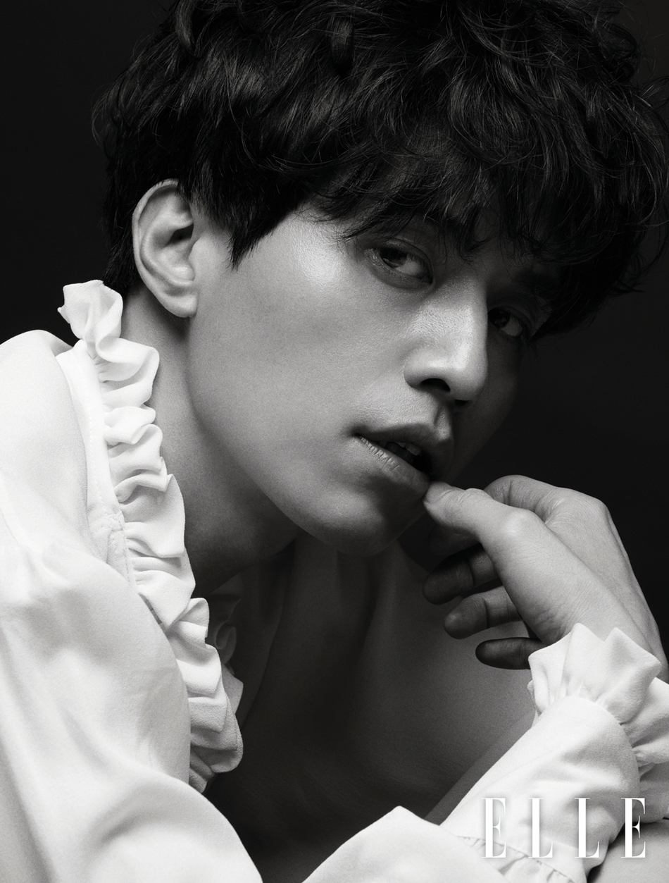 组图:《life》李栋旭登杂志封面 谈护肤称只简单护理