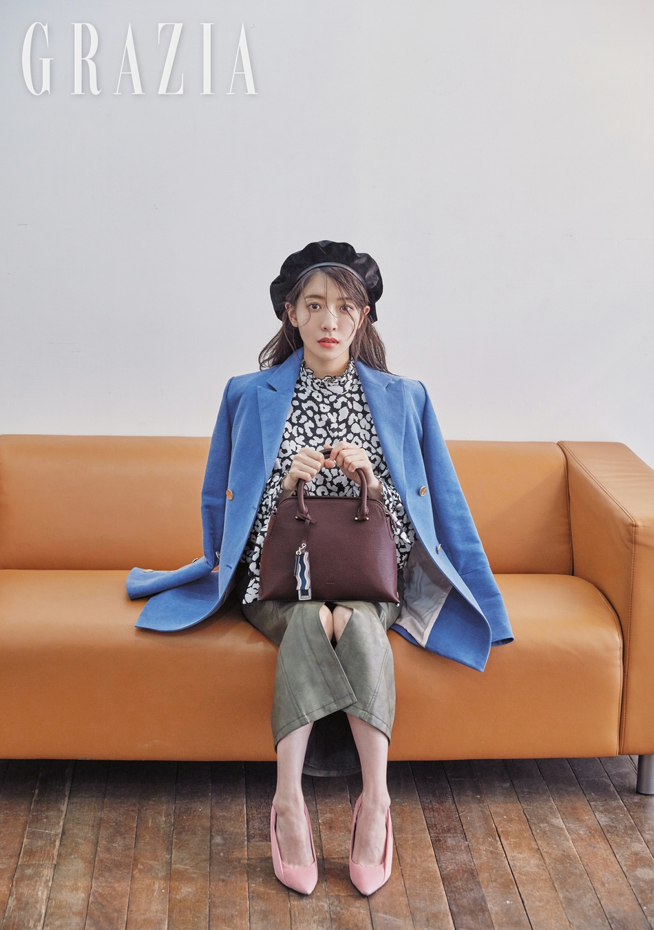 组图:《陶斯》郑仁仙登时尚杂志 多样造型展个性魅力