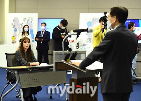 组图：韩女星孙淡妃出席造币防伪技术说明会 担任宣传大使