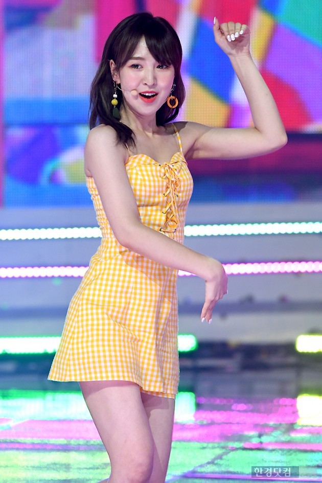 组图:redvelvet登打歌舞台夺冠 夏日风清新纯美_高清图集_新浪网