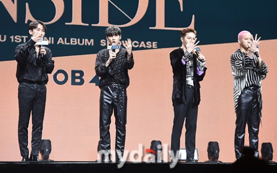 组图：BTOB 4U迷你专辑释出会 徐恩光等四成员亮相