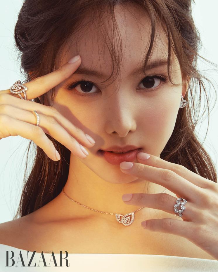 組圖：TWICE林娜璉登雜誌拍珠寶寫真 笑眼彎彎可愛甜甜