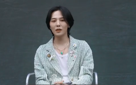 組圖：權志龍近照流出臉部浮腫 長髮造型被指姨化