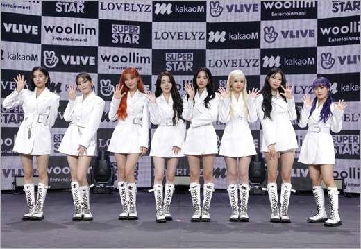组图：韩女团Lovelyz发新专辑 纯白色造型清新养眼