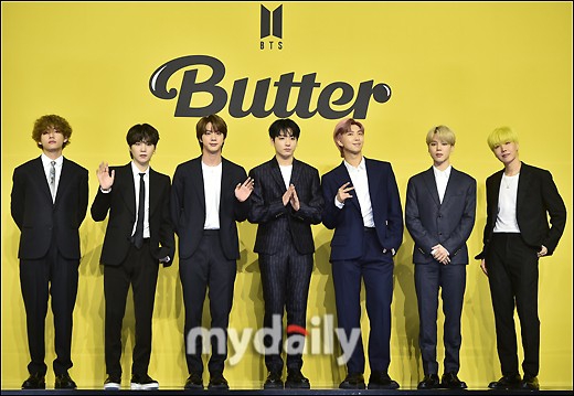 组图：防弹少年团释出新曲《Butter》 七成员西装造型亮相