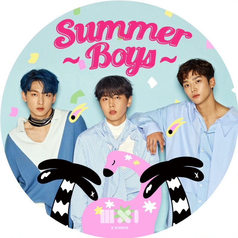 01 16:05:30 3 / 4 新浪娱乐讯 韩国男子组合sf9近日为某时尚杂志拍摄